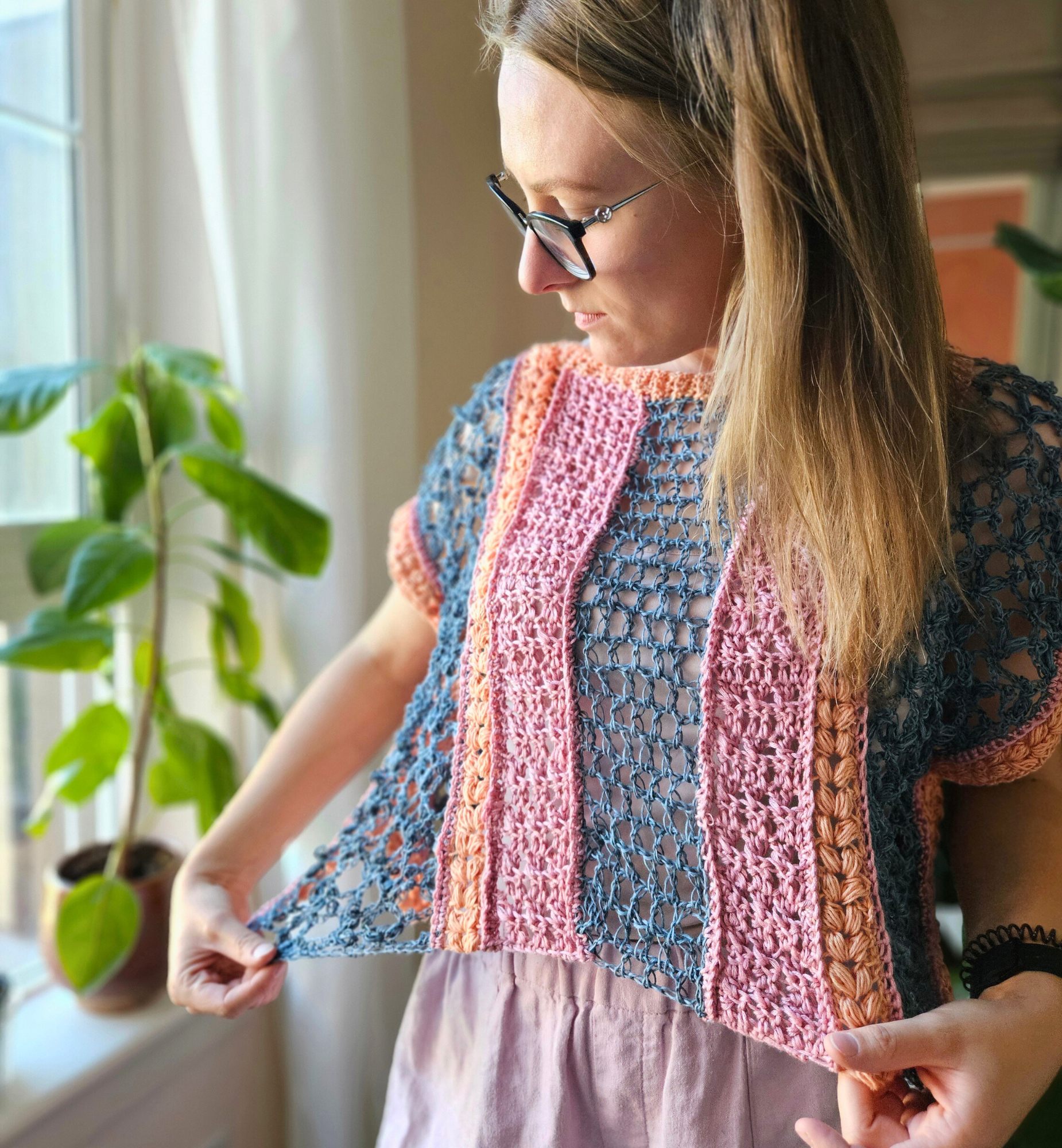 athena top crochet pattern pdf, loose lace trendy crochet top, scrap yarn project, scrap yarn top crochet, women girls colorful unique crochet pullover, summer crochet top pattern, advanced-beginner crochet pattern pdf, written and video instructions included.