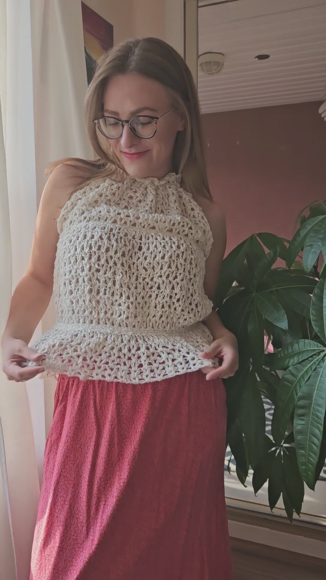 halterneck top crochet pattern, easy beginner crochet top pattern, loose lace ruffled top crochet pattern, delicate crochet top, loose trendy fishnet top crochet pattern, women girls lace top crochet pattern pdf, halter top